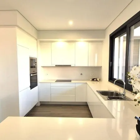 Exclusive 2 Bedroom Near The For 6 Guests