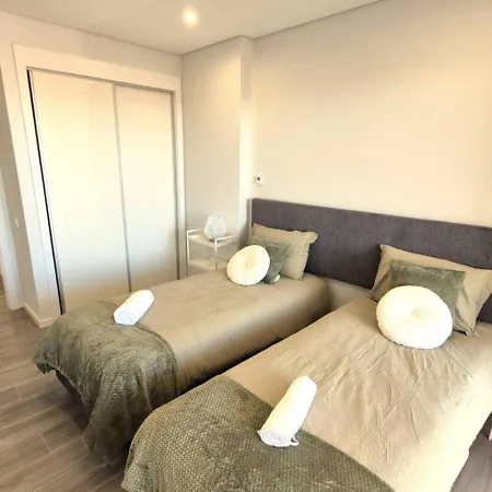 דירה Exclusive 2 Bedroom Near The For 6 Guests