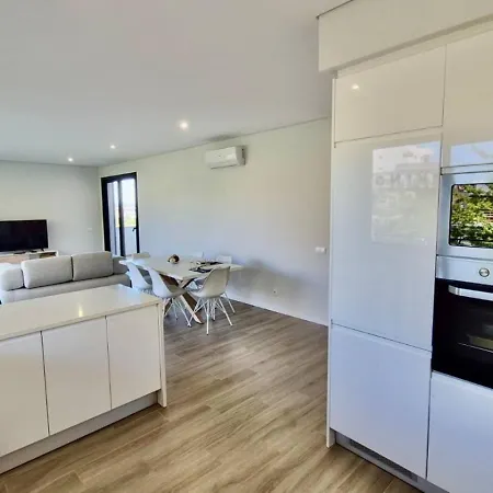 Exclusive 2 Bedroom Near The For 6 Guests דירה