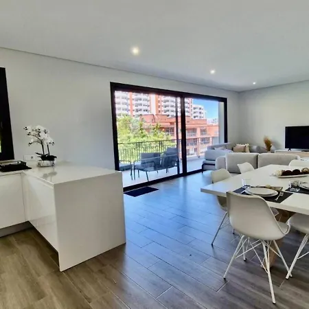 Exclusive 2 Bedroom Near The For 6 Guests