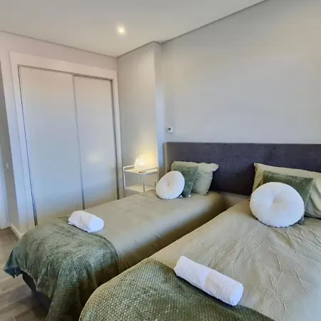 דירה Exclusive 2 Bedroom Near The For 6 Guests *