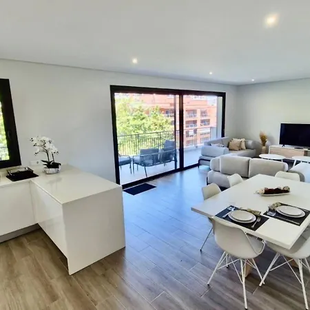Exclusive 2 Bedroom Near The For 6 Guests דירה