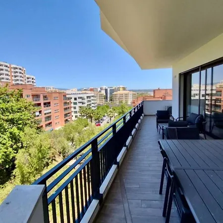 Exclusive 2 Bedroom Near The For 6 Guests * פורטימאו