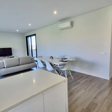 Exclusive 2 Bedroom Near The For 6 Guests דירה