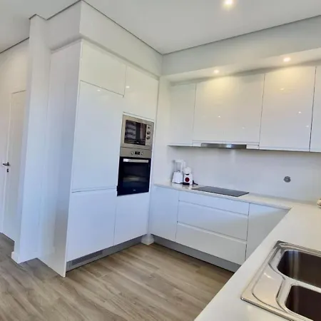 Exclusive 2 Bedroom Near The For 6 Guests